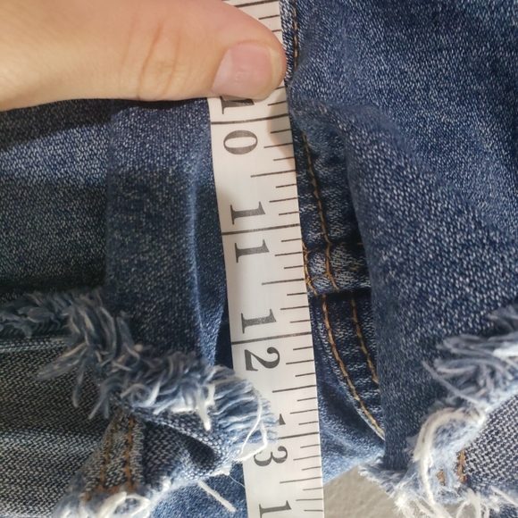 Old Navy Hi Rise Sky-Hi A-Line Mary Jo Jean Shorts Size 10 2022 Button Fly - Picture 5 of 10